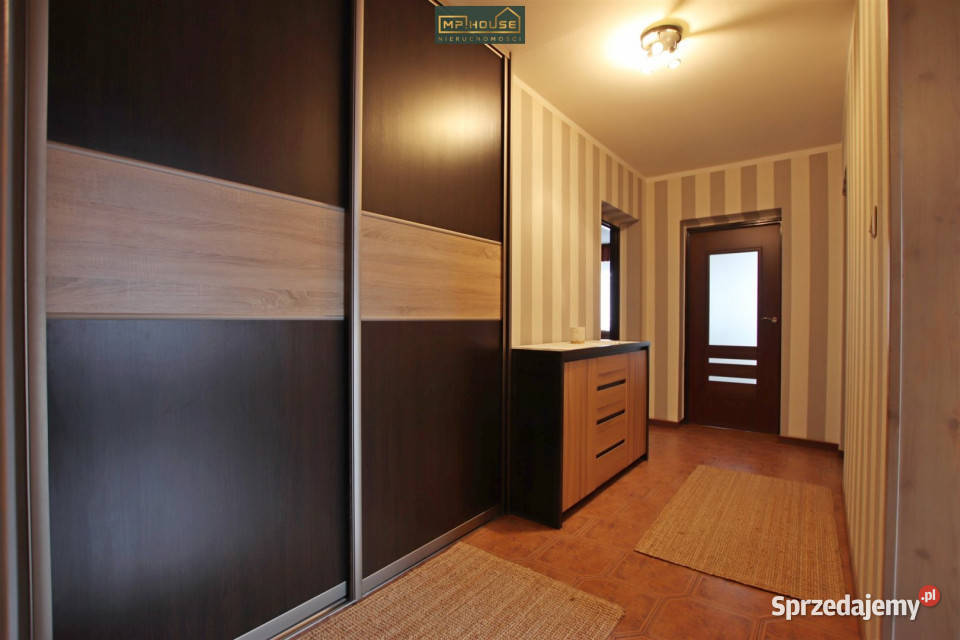 sprzedaży mieszkania Wałbrzych 748m2 3 pokoje 74.8m2