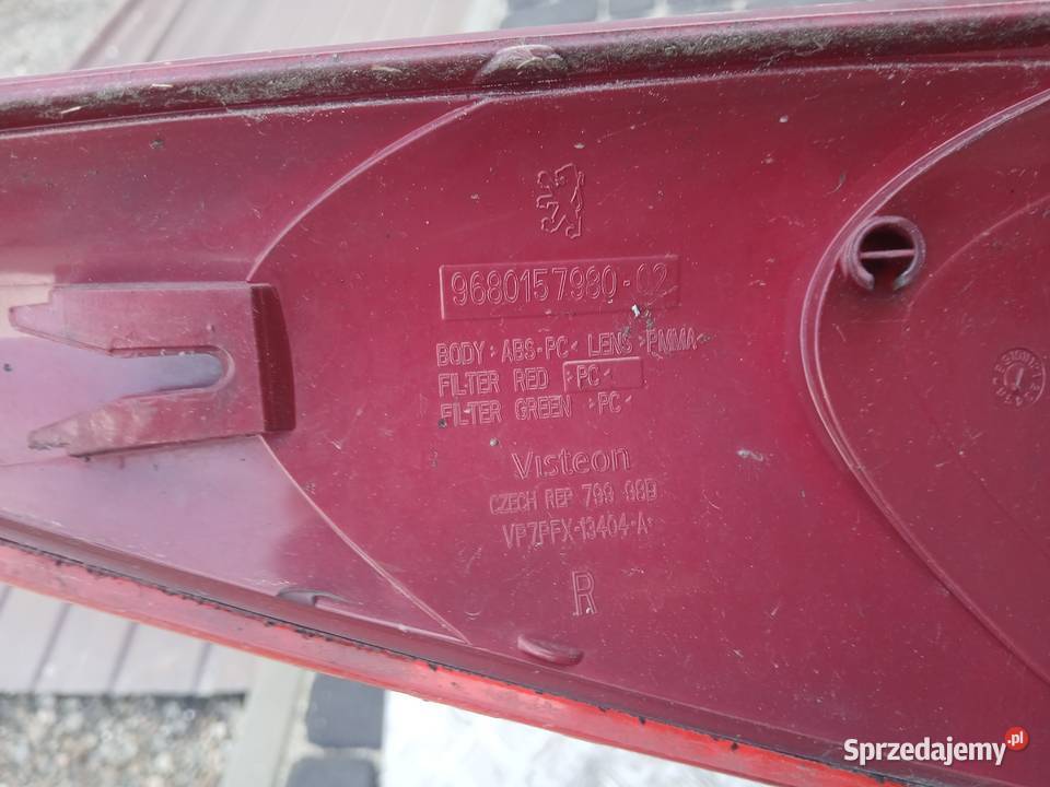 Lampa prawa tył tylna Peugeot 207 SW Kombi prawe małopolskie