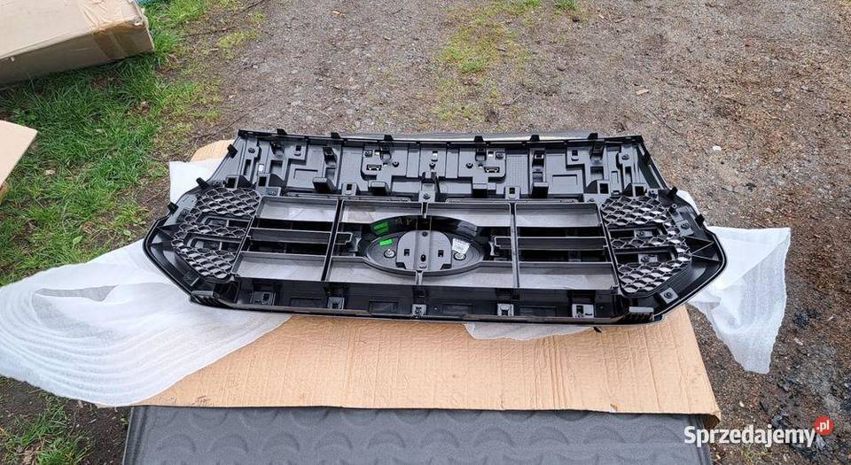 Atrapa chłodnicy JB3B8350B Atrapa Grill Ford