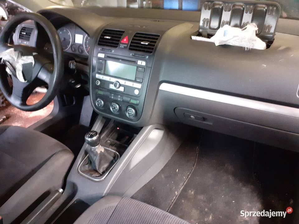 Fotele kanapa isofix sedan VW Jetta 2007