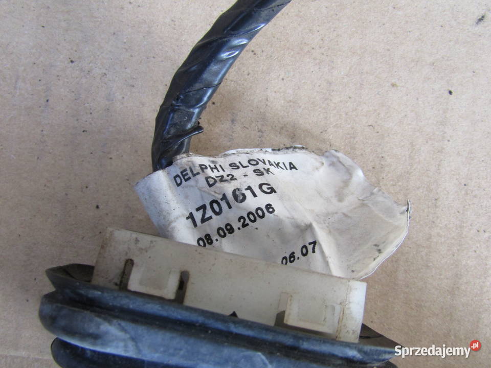 WIĄZKA DRZWI TYŁ PRAWY SKODA OCTAVIA II 1Z0161G sprzedam
