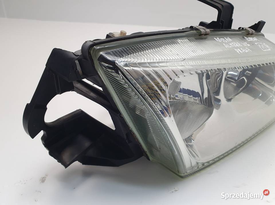 LAMPA Nissan Almera N16 0003 PRAWY PRZÓD prawa Rudka