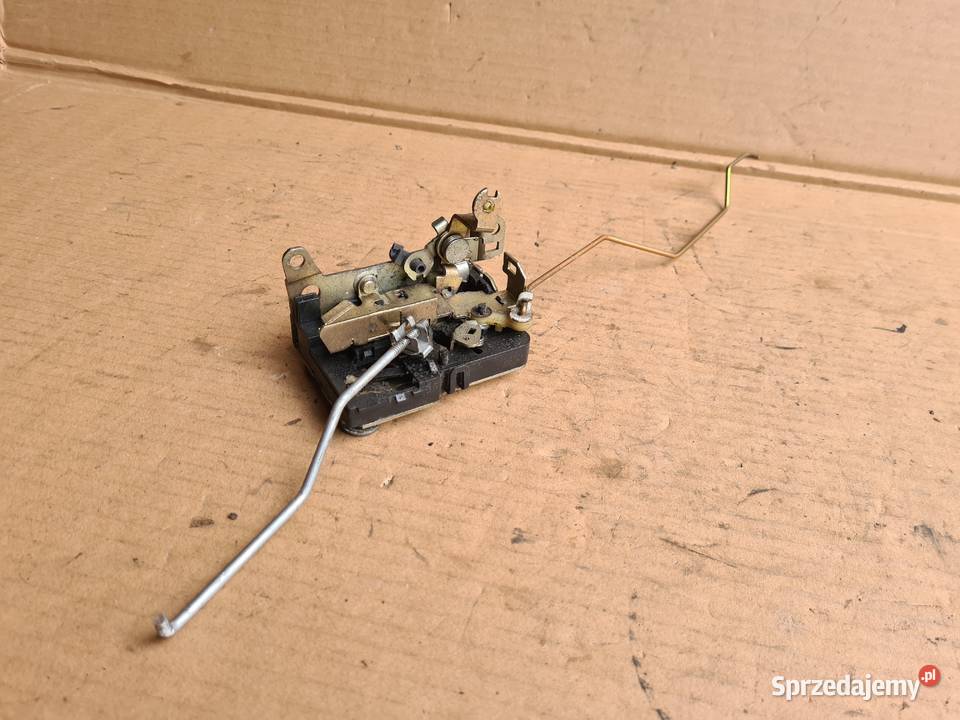 IVECO DAILY 3 9906 zamek zatrzask drzwi przód Legnica sprzedam