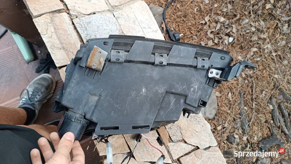 Lampy przednie soczewkowe hella Audi A6 C4 osobowe Orzesze