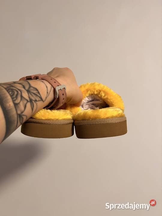 Klapki minnetonka 27cm Krępa