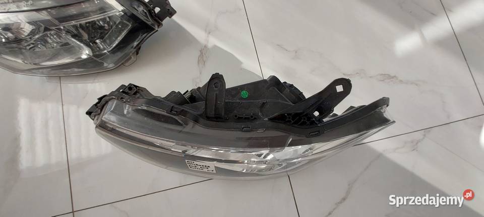 Mitsubishi Outlander 20122013 2015 lampa prawa dolnośląskie Byków