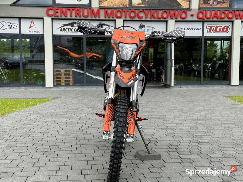 CROSS ASIX XB88 300 2118 Kolor pomarańczowy Rok produkcji 2026 Głogoczów