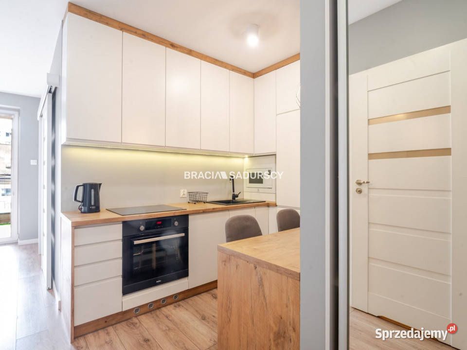 sprzedaży mieszkania Kraków Przewóz 43m2 2 19000zł/m2 małopolskie