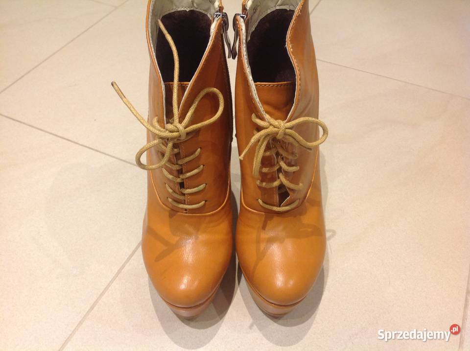 Botki skórzane damskie na koturnie r 36 j nowe Kozaki