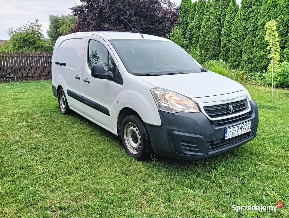Peugeot Partner 16 HDi LONG Hak Salon Polska VAT wielkopolskie Kamionki