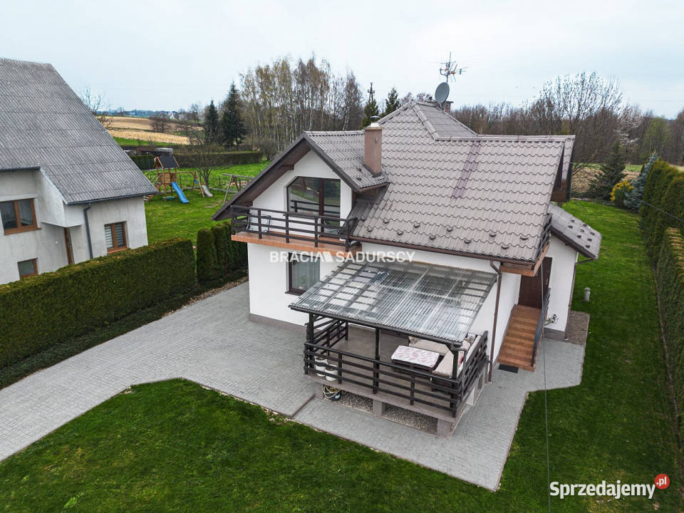 Dom wolnostojący Marcyporęba 191m2 Liczba pokoi 5 Sprzedaż