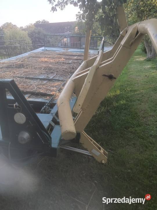 Przyczepa do przewozu bele słomy samozaładowcza nieuszkodzony Rzędziszowice