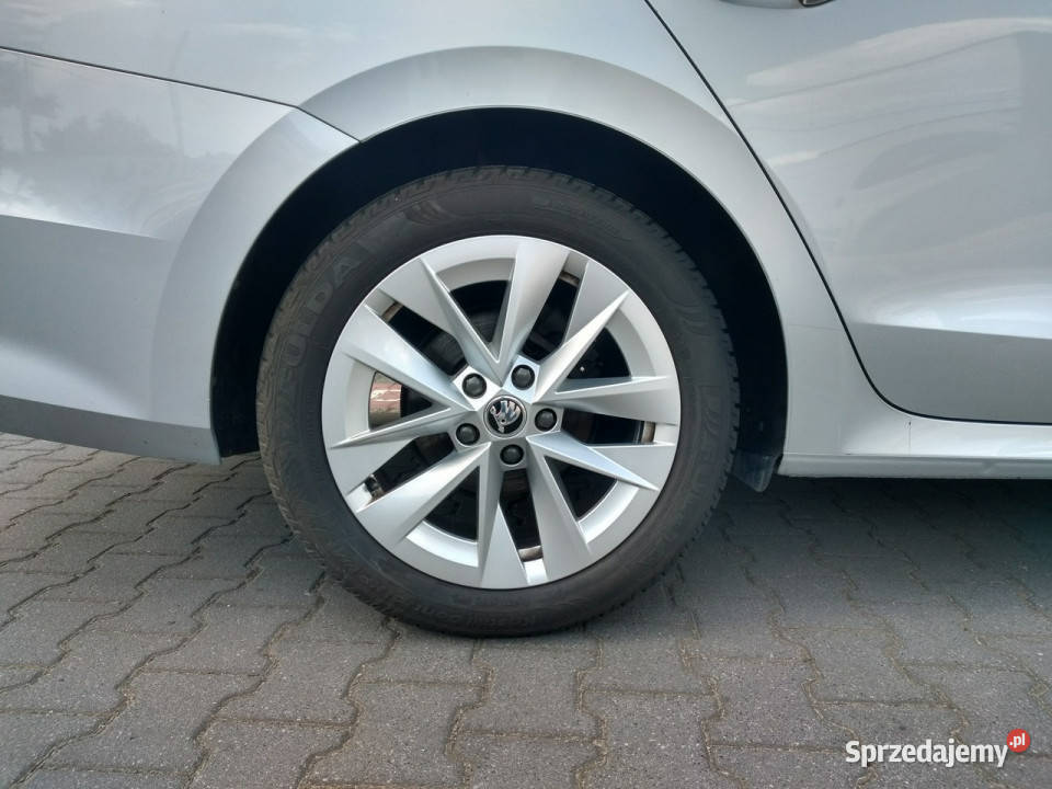 koda Octavia 15 TSI 150 ambition kamera led