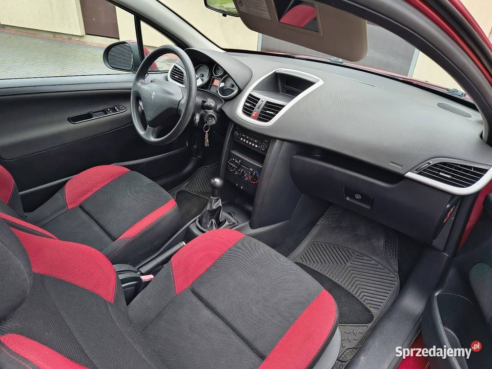 Peugeot 207 14 75 Tomaszów Mazowiecki