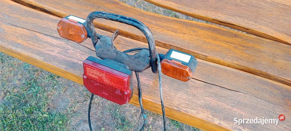 Sprzedam lampę z kierunkowskazami uchwytem i Puławy sprzedam