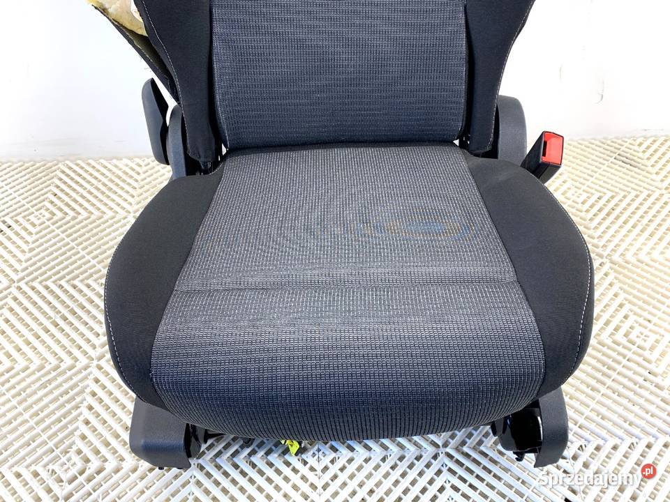 FOTEL PRAWY PRZÓD TOYOTA PROACE Minivan sprzedam