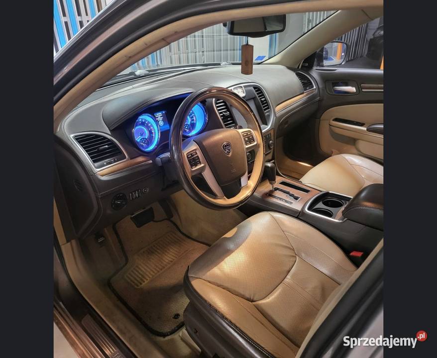 Lancia Thema PLATINIUM chrysler 300c mercedes Rok produkcji 2013 Sandomierz