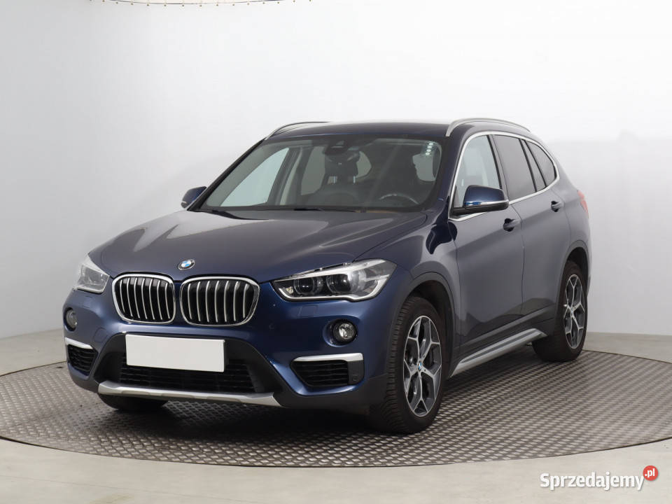 BMW X1 sDrive18i przyciemniane szyby dolnośląskie Bielany Wrocławskie