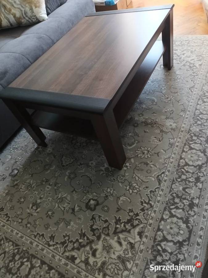 Nowy stolik lawa Naomi Lublin