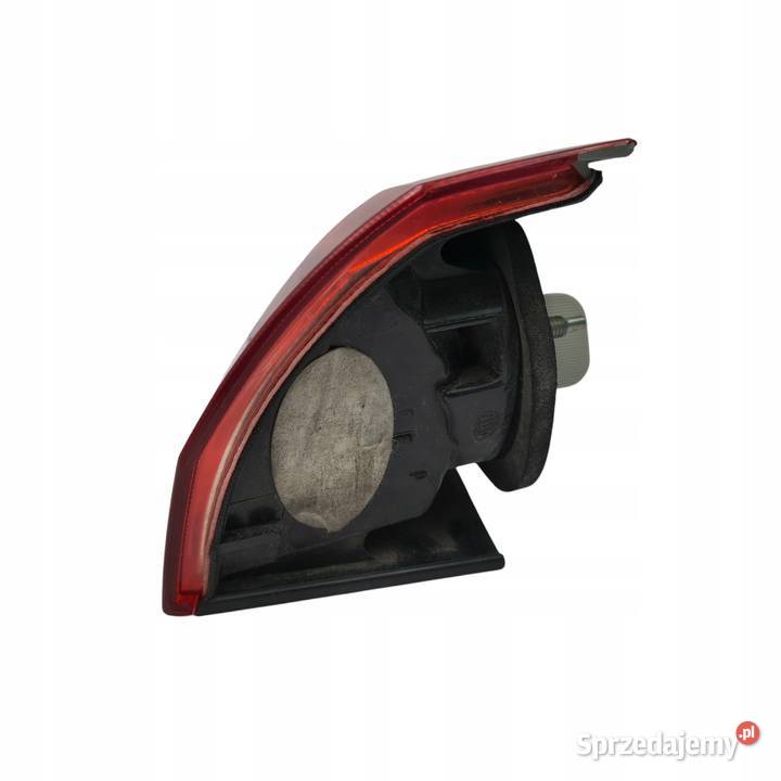 LAMPA PRAWA Volvo V70 XC70 II LIFT LED tylna