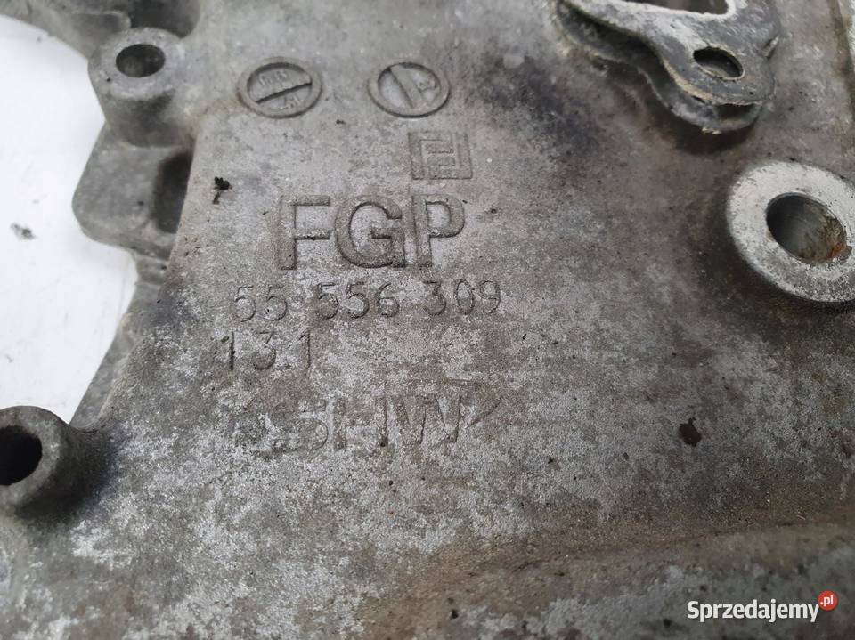 OBUDOWA ROZRZĄDU Opel Corsa D 12 14 16V pompa Rozrząd