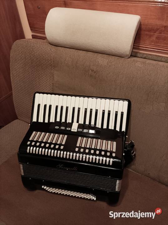 Sprzedam akordeon włoski Instrumenty klawiszowe i MIDI Wolbrom