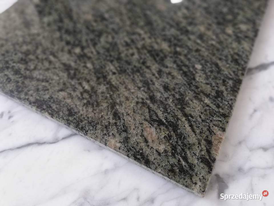 Płytki Granitowe VERDE MARITAKA 305x305x1 Materiały budowlane Poskwitów