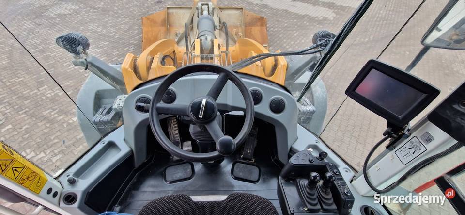 Wynajem ładowarki kołowej Liebherr L576 X Power Warszawa