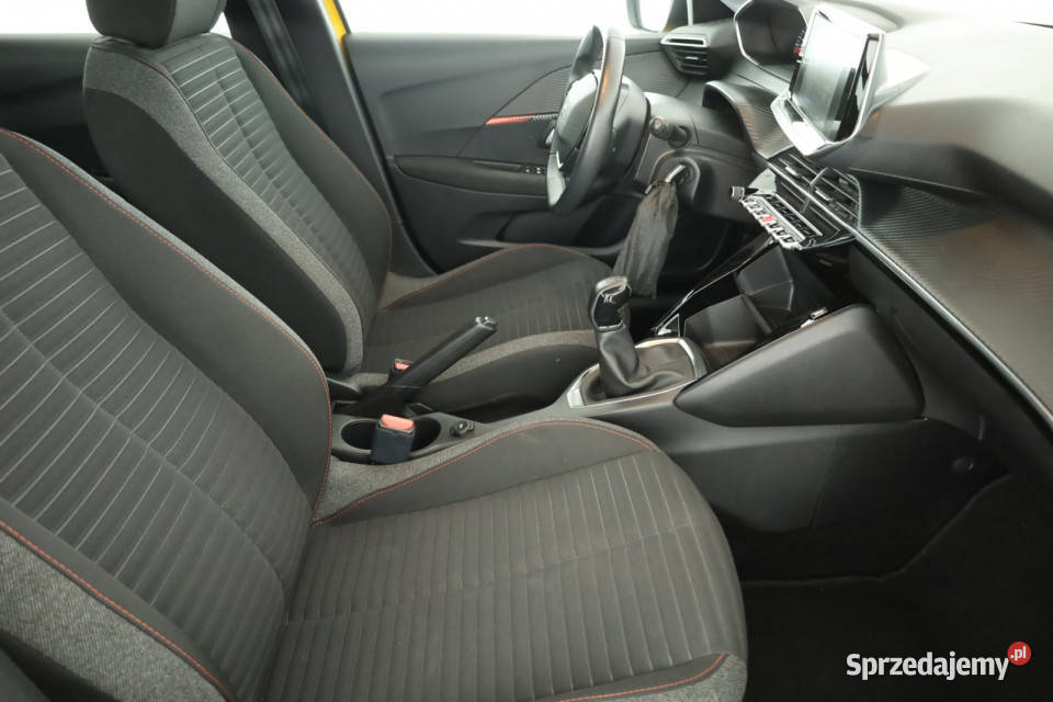 Peugeot 208 12 PureTech pełny VAT