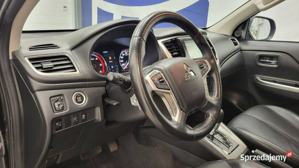 Mitsubishi L200 22 d DC Stark Basic aut czujnik parkowania Grójec