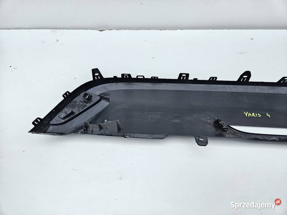 TOYOTA YARIS IV 4 DYFUZOR SPOILER ZDERZAKA TYŁ Spoilery