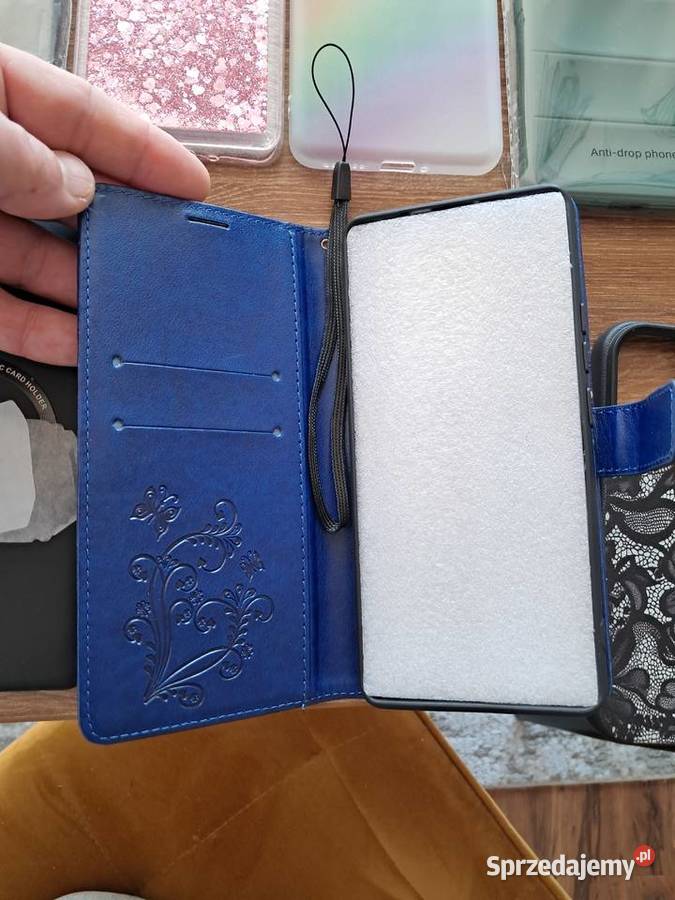 15 nowych różnych etui na telefony Sandomierz