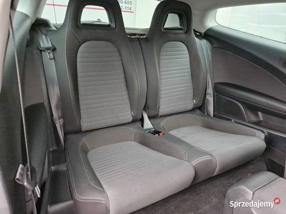 14 TSI 160 bogata wersja bezwypadkowy reflektory ksenonowe Scirocco