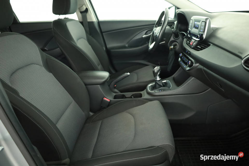 Hyundai i30 10 TGDI wielofunkcyjna kierownica
