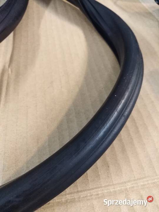 Fiat 125p fabrycznie nowa uszczelka szyby osobowe wielkopolskie Chodzież sprzedam