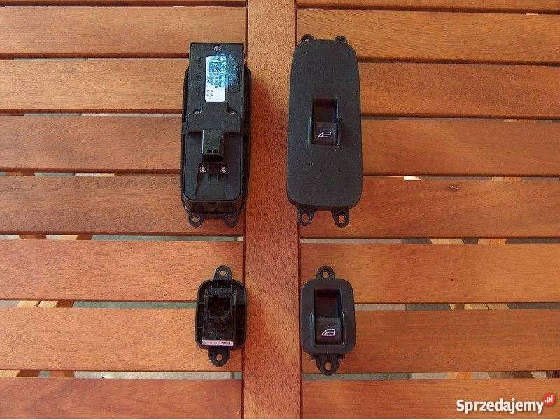 Komplet przycisków sterowania szybami Vovlo S40 Rok produkcji 2007 podlaskie Białystok