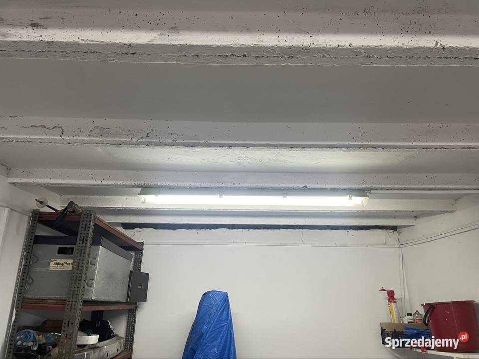 Garaż Legnica Piekary C na piętrze