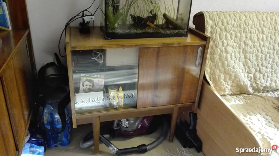 Zestaw mebli z lat 60tych Komoda Witryna Stół