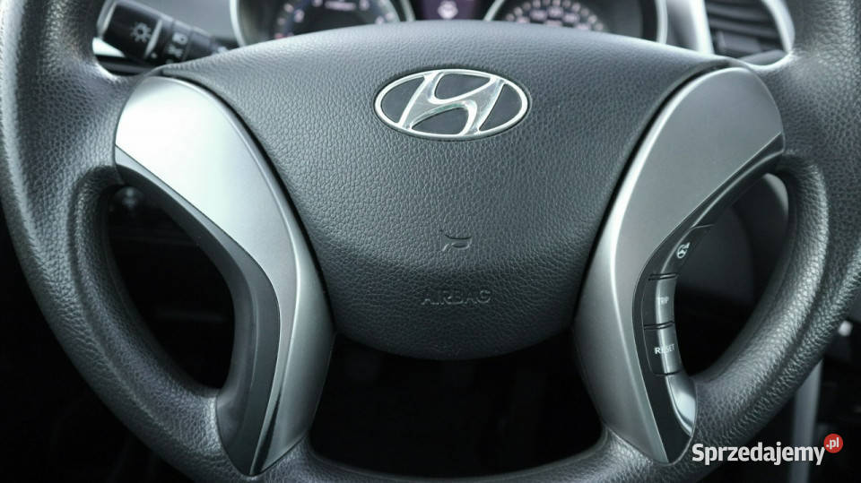 Hyundai i30 Niski PrzebiegLampy LEDNowe światła LED Bytom sprzedam