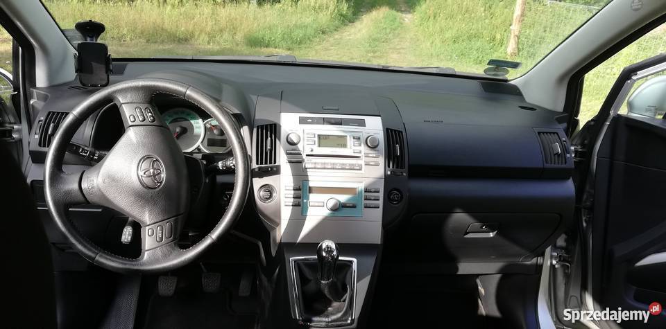 Toyota corolla verso 7 osobowa srebrny mazowieckie