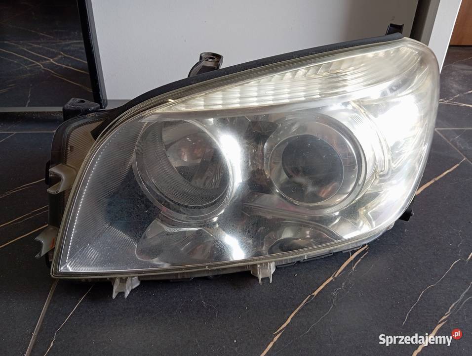 Lapa lewa Toyota RAV4 III używana w stanie