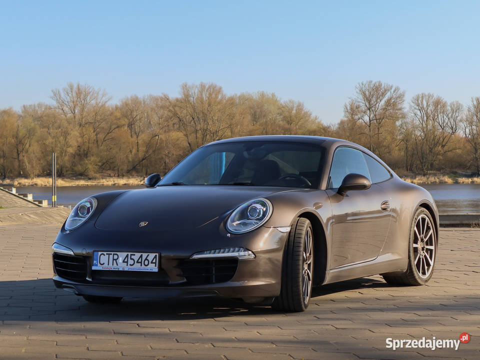 Porsche 911 Carrera S model 991
