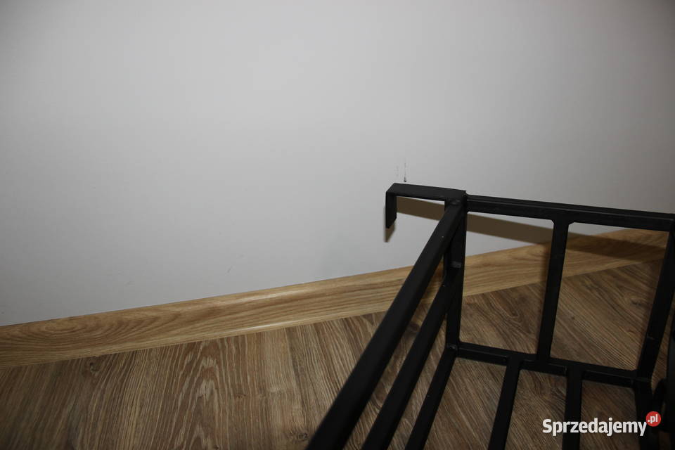 Kosz na kwiaty poręczy balustrady kwietnik