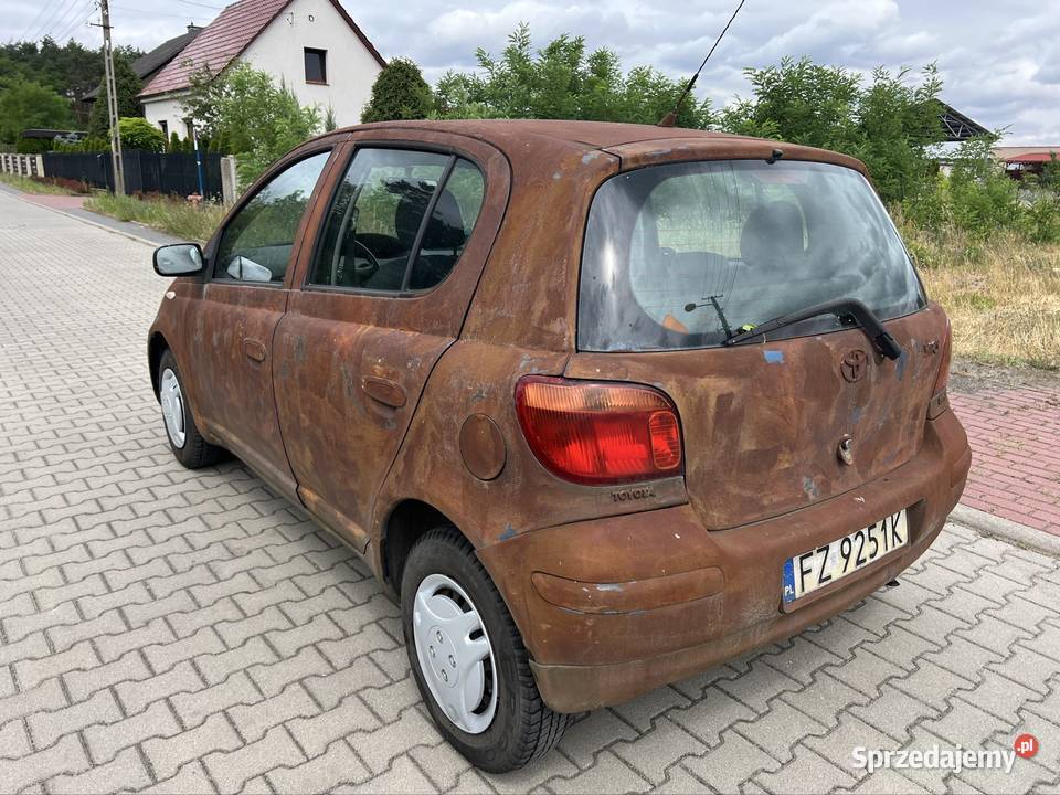 Toyota Yaris 10 VVTi 65 2003r Rusty look Zielona Góra