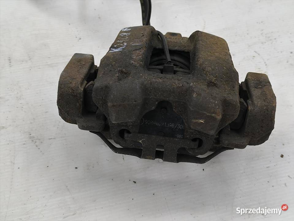ZACISK LEWY PRZÓD BMW F31 20D LIFT