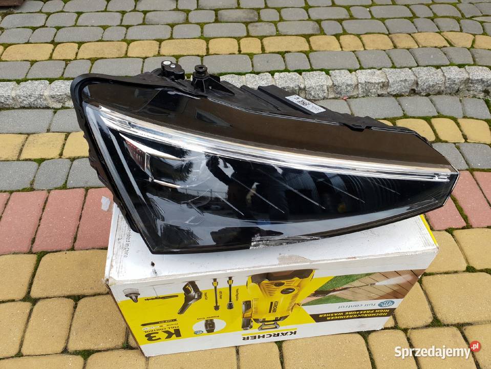 657941016A SKODA SCALA LAMPA LED PRAWA EUROPA Przemęt