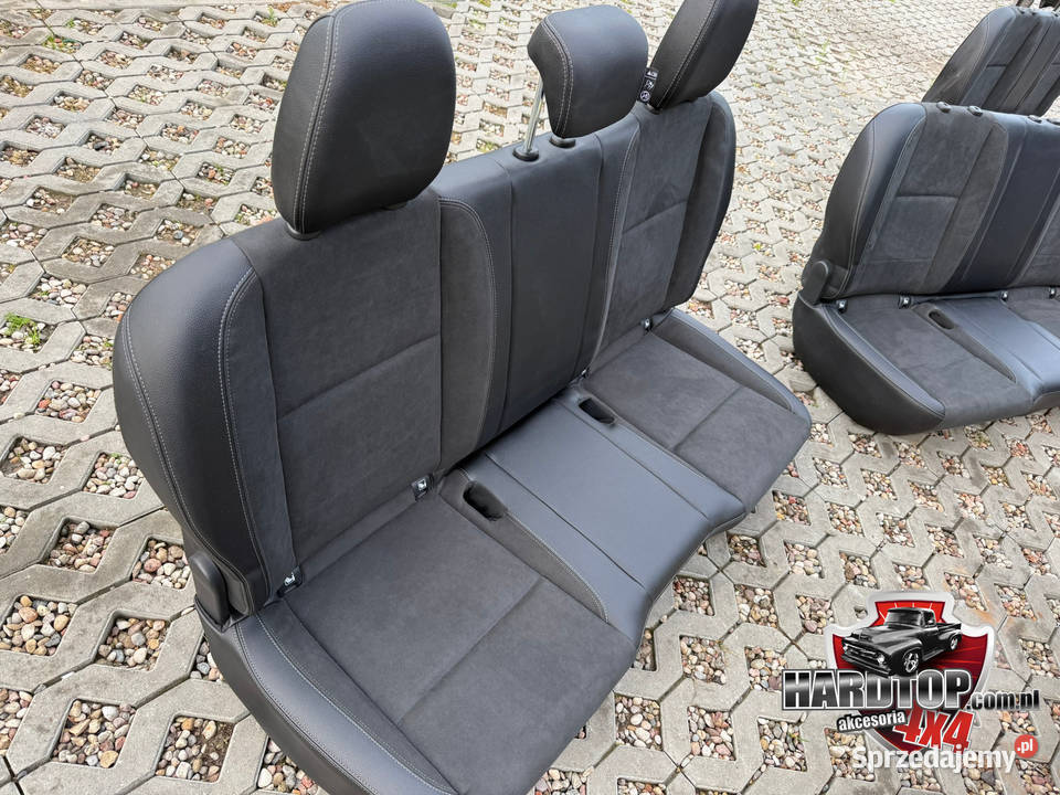 Kanapa Fotele Tył Tylne Nissan Navara NP300 osobowe Pasłęk
