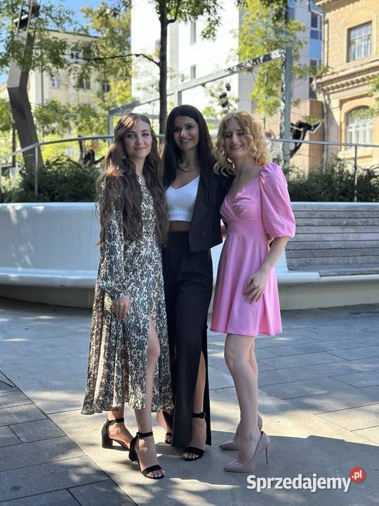 Długa sukienka S z rozcięciem elegancka wesele