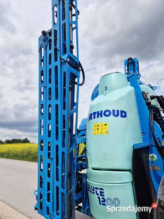 Opryskiwacz Berthoud elite 1200l 21m pełny Maków