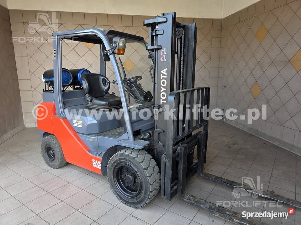 Wózek widłowy TOYOTA 8FGJF35 Przesuw boczny sprzedam